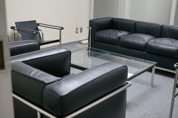 case_001_office
