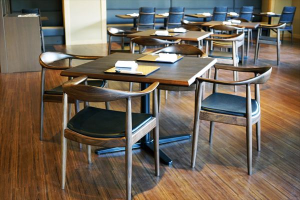 case_055_restaurant