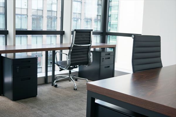 case_130_office